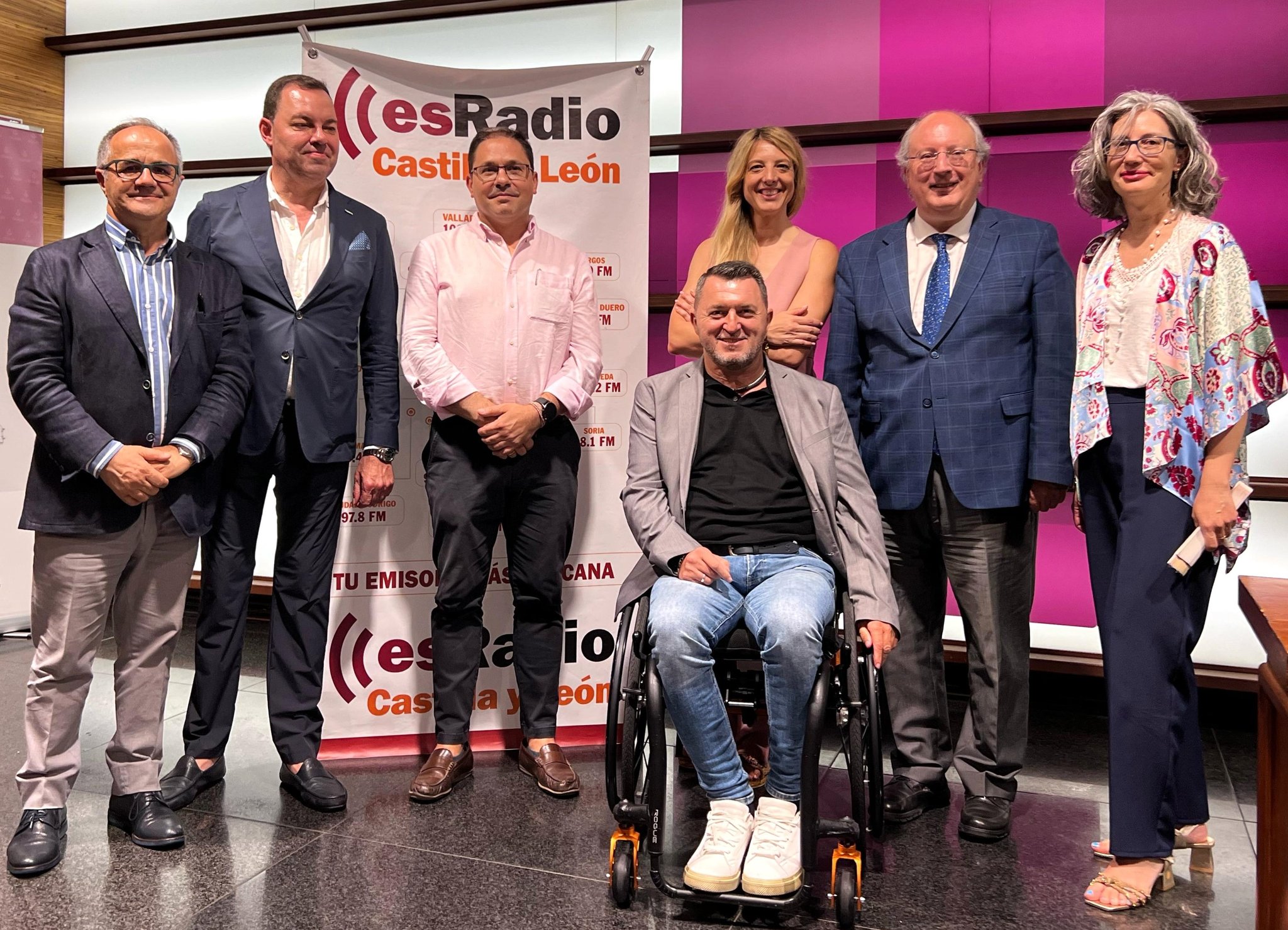 ES RADIO