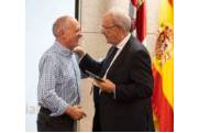 Jose Luis Díez Hoces Expte. CES recibe premio de Faustino Temprano UGT